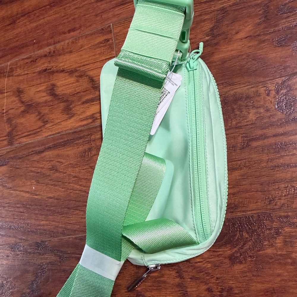 Lululemon Athletica Citra Lime Crossbody Bag - Picture 2 of 10